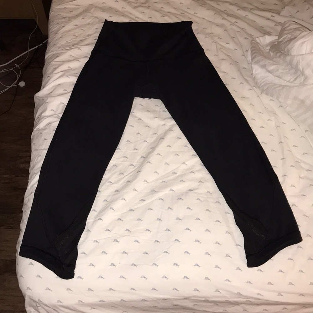 Black Lululemon Yoga Pants